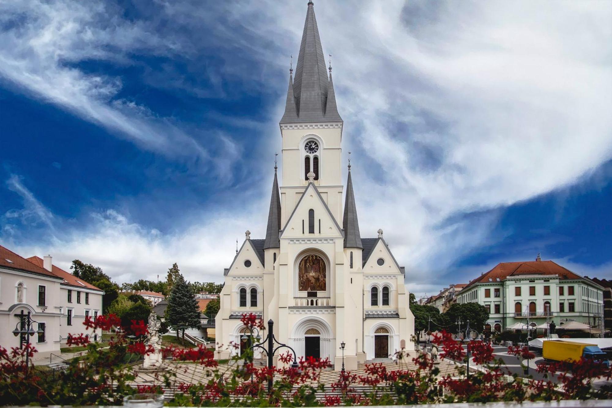Hotel Kapos Капошвар Екстер'єр фото