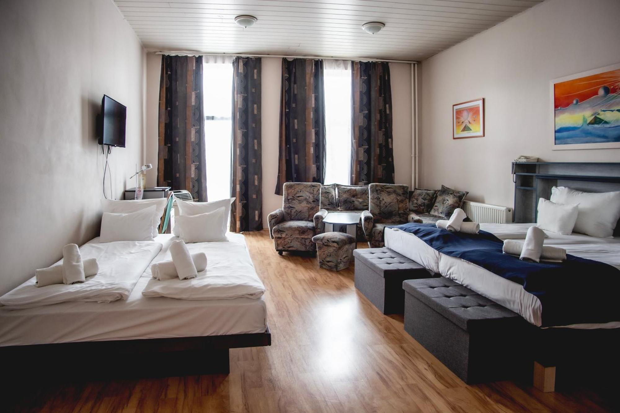 Hotel Kapos Капошвар Екстер'єр фото