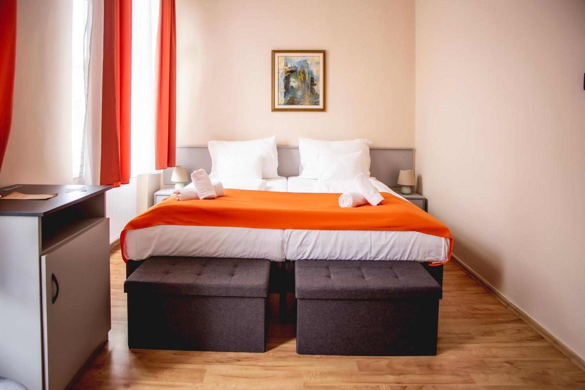 Hotel Kapos Капошвар Екстер'єр фото