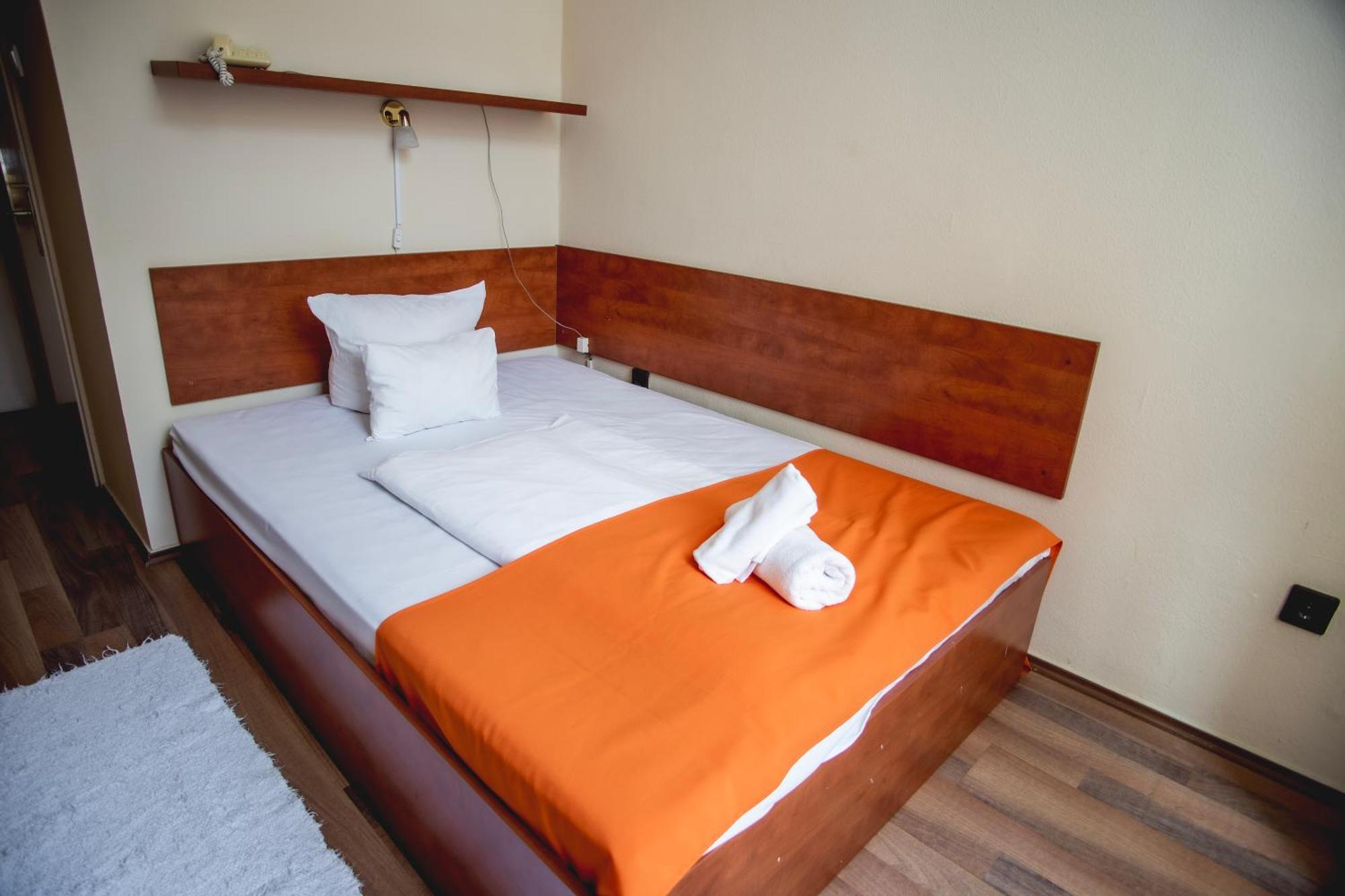 Hotel Kapos Капошвар Екстер'єр фото