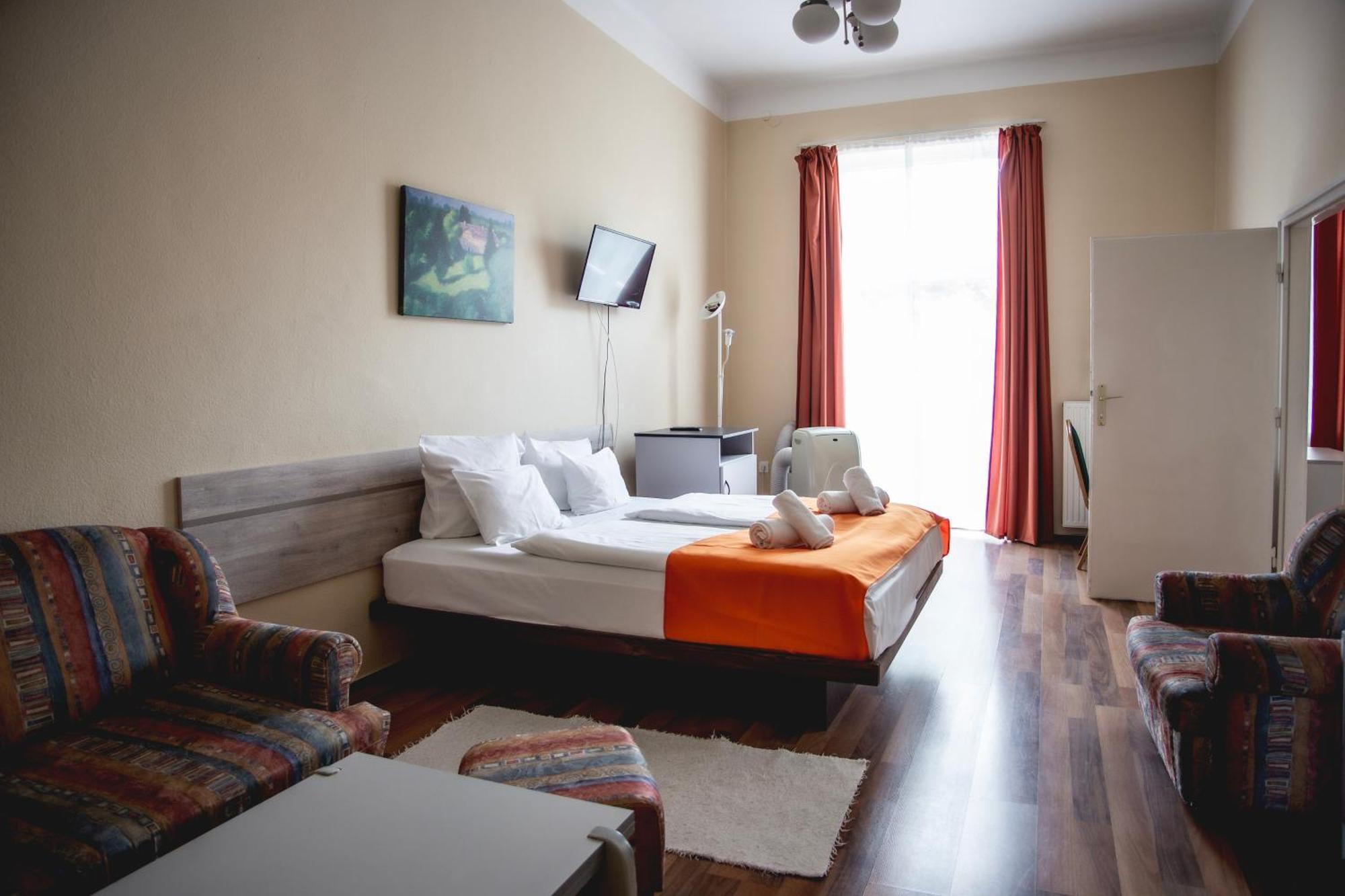 Hotel Kapos Капошвар Екстер'єр фото